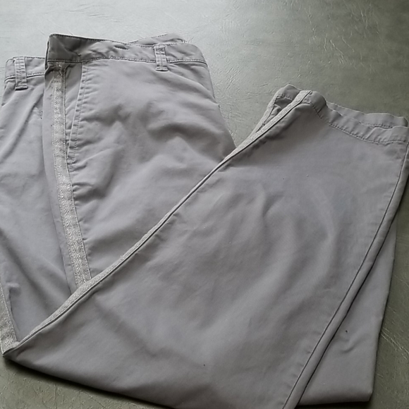 Gap girlfriend khakis Pants - Gap woman's gray khakis